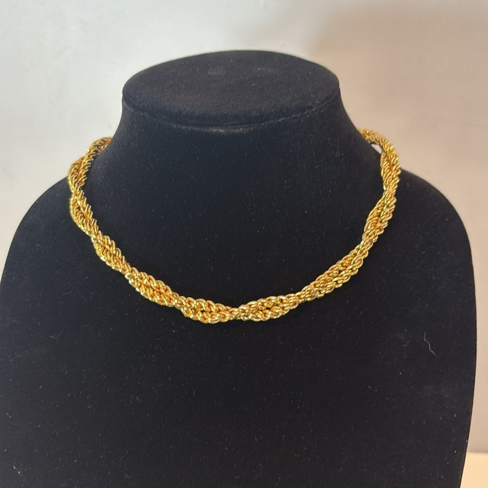 Monet vintage twisted rope goldtone necklace 18”
